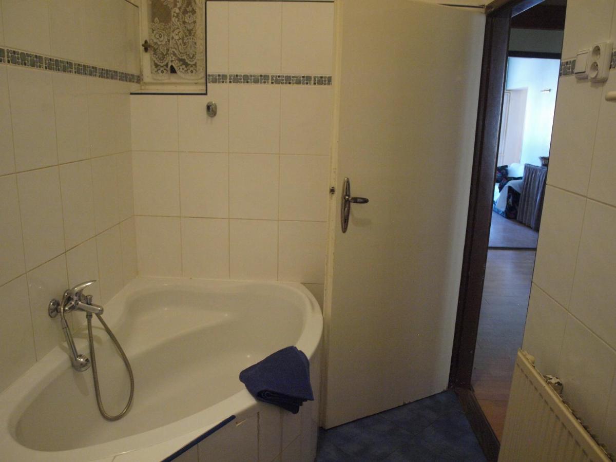 Rossa Apartment